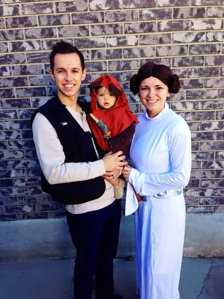 family dressed in star wars costumes