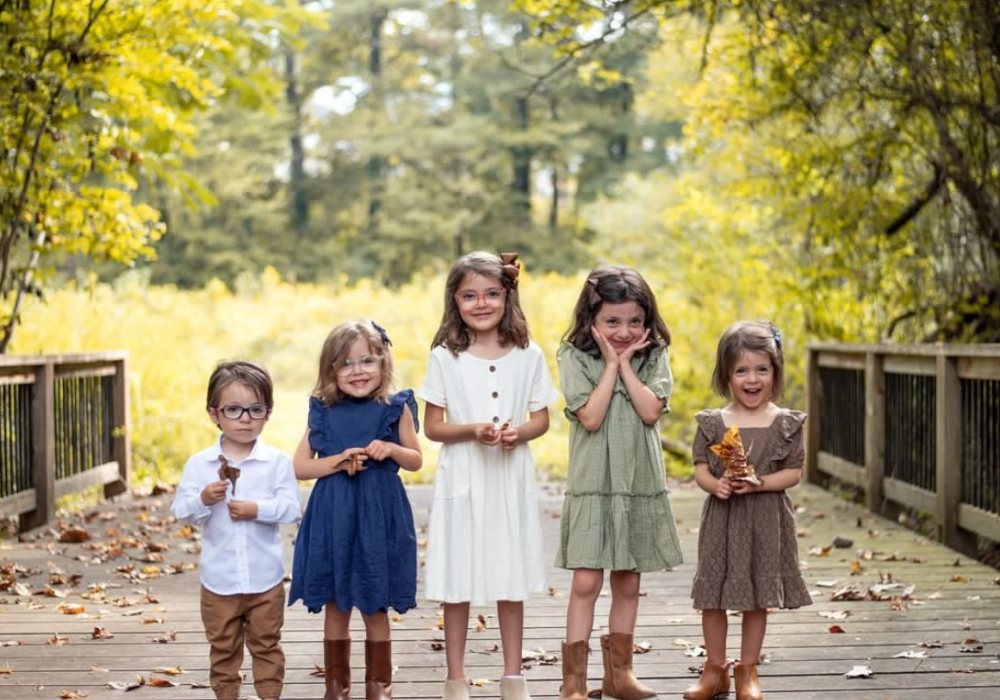 fall photoshoot outfits for kids